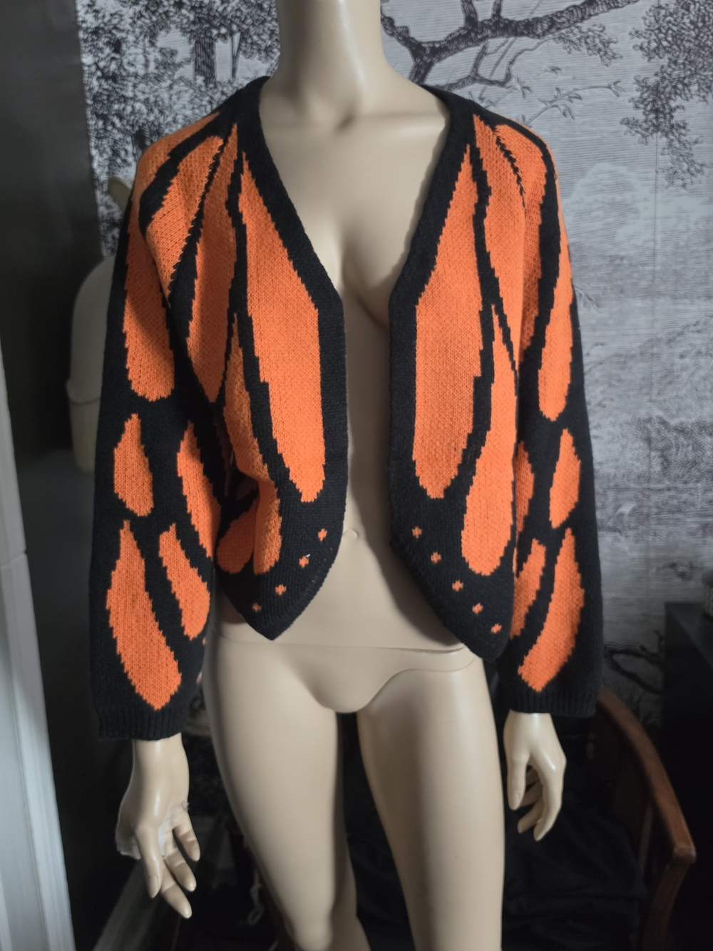 NWOT Monarch Butterfly Wing Knit Cardigan Sweater Orange Black M